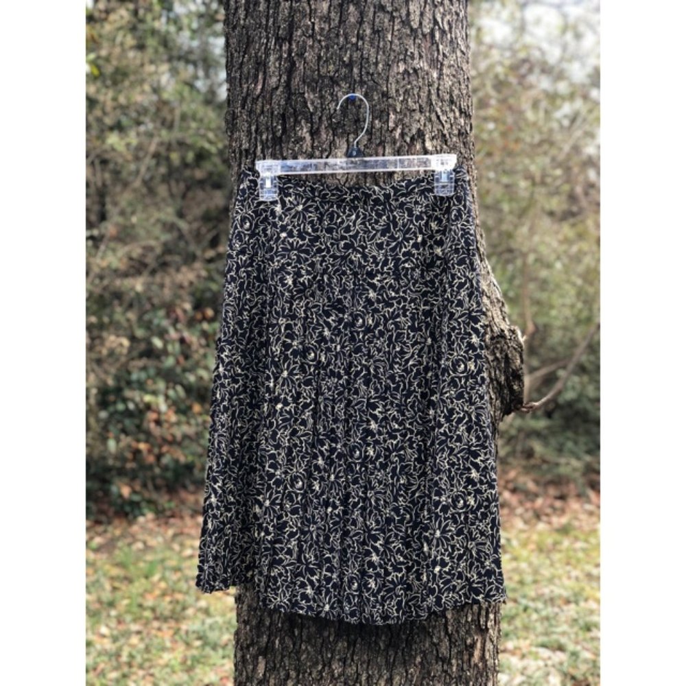 Navy & Cream Pleated Floral Skirt